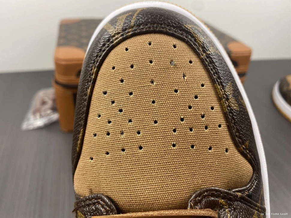 OWT X 1 MENS LWE AIR AQ0818-203 X JORDAN CUSTOMS 0316